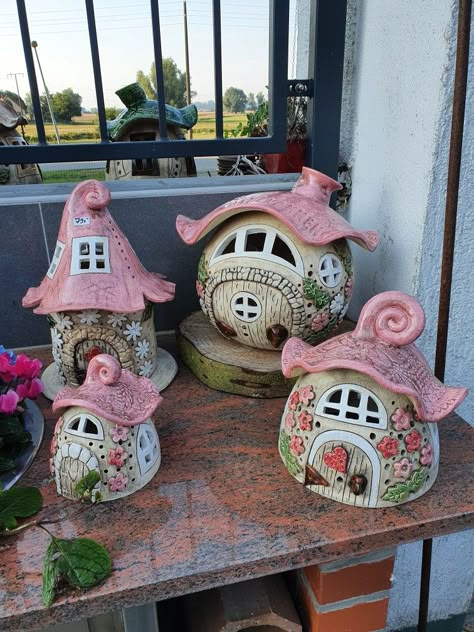 Ceramic Fairy Garden, Fairy Clay Houses, Ceramic Fairy Houses Handmade, Fairy House Pottery, Pottery Fairy Houses, Air Dry Clay Fairy House, Clay Mushroom House, Fairy House Clay, Ceramic Fairy House