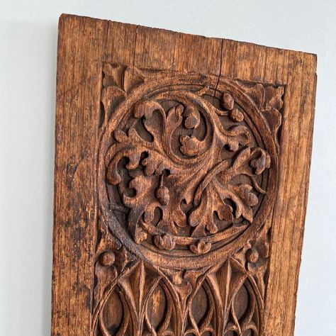 - Hand-carved wood panel  - Jacobean style relief  - Metal hanging bracket on back Ornate Wood Carving, Wood Carved Furniture, Dremel Wood Art, Wood Carving Bowl, Wood Carving Ideas, Gothic Tracery, Tiny Castle, Unique Wood Carving, Carved Wooden Panels