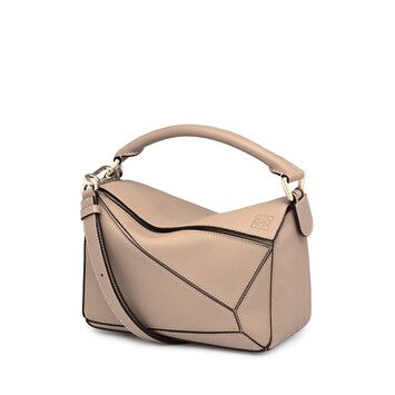 LOEWE Puzzle Small Bag Light Oat front Loewe Puzzle Bag, Loewe Puzzle, Puzzle Bag, Loewe Bag, Leather Artisan, Bag Light, Mini Shoulder Bag, Small Shoulder Bag, Leather Mini