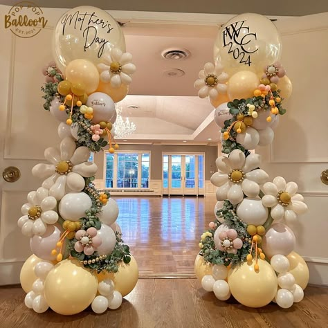 POP POP BALLOON | This is why we love columns, you can just pick them up and go! . #mothersday #mom #mothers #ballooncolumns #mothersdayballoons #fortwayne… | Instagram Mom Birthday Balloons, Outside Balloon Decorations, Ballon Columns Ideas, Welcome Balloon Decoration, Balloon Columns Ideas, Mini Balloon Garland, Balloon Topiary, Flower Balloons, Rope Garland