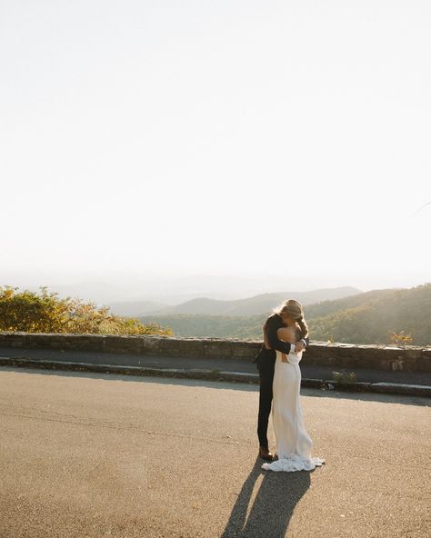 a sunrise national park elopement- SO beyond worth the 4:45 am wake up 🏔️🥲🫶🏼 video: @dylankarrfilms Wake Up Video, Park Elopement, Elopement, Wake Up, National Park, National Parks, Photographer, Quick Saves