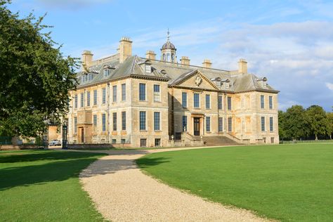 Belton House Interior, Regency Era House, Manor Exterior, Country Manor House, Belton House, Regency House, Castle House Design, British Homes, Classic Villa