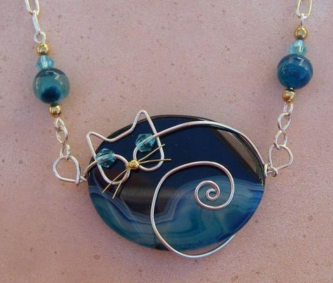 Wire Cat, Wire Jewelery, Bijoux Fil Aluminium, Agate Pendant Necklace, Wire Jewelry Designs, Necklace Ideas, Wire Work Jewelry, Handmade Wire Jewelry, Homemade Jewelry