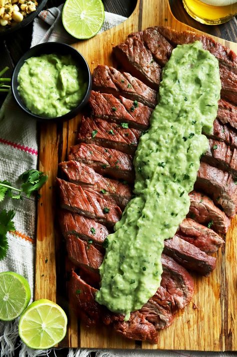 Marinate Steak, Creamy Avocado Salsa, Beef Entrees, Avocado Salsa Recipe, Flank Steak Recipes, Keto Beef, Grilled Flank Steak, Marinated Steak, Avocado Salsa