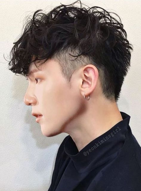 Mens Haircuts Short Hair, Men Haircut Curly Hair, Mullet Haircut, Mens Hairstyles Thick Hair, Wavy Hair Men, Asian Man, Faded Hair, Hair Inspiration Short, Short Hair Undercut