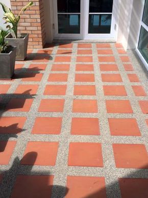 William Ramos, Spanish Floor Tile, Wood Block Flooring, Dog Friendly Backyard, Balcony Tiles, Pavement Design, Paver Tiles, Driveway Design, Kerala House Design