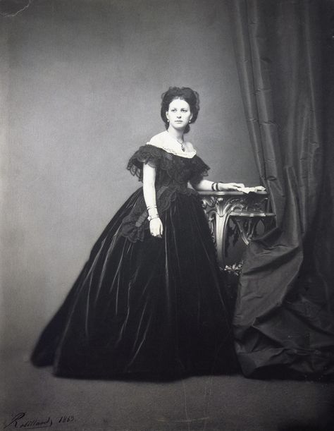 Countess Sofia Andreevna Bobrinskaya, née Shuvalova by Hippolyte Robillard, 1869 This photo proves that Countess Bobrinskaya must have truly been a beauty! On this photo she is forty years old, and still mysteriously… Queen Victoria's Daughters, Victoria Princess Royal, Queen Victoria Children, Queen Victoria Family, Jean Seberg, 1880s Fashion, Royal Collection Trust, Kaiser Wilhelm, Dark Dress