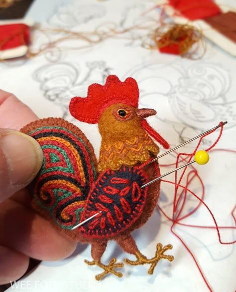 Wee Folk Studio, Salley Mavor, Spot Illustration, Embroidered Artwork, Baby Mobil, Crochet Geek, Felt Embroidery, Felt Ideas, Felt Birds