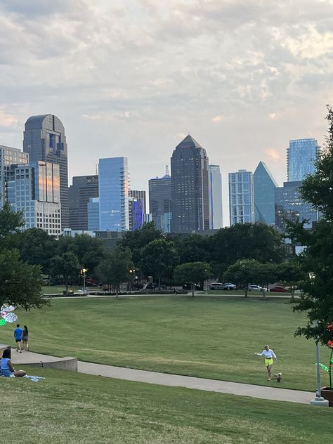 Dallas Tx Aesthetic, Dallas Core, Dallas Texas Aesthetic, Dallas City Skyline, Dallas Aesthetic, Highland Park Dallas, Downtown Dallas Texas, City Life Aesthetic, Mama Earth