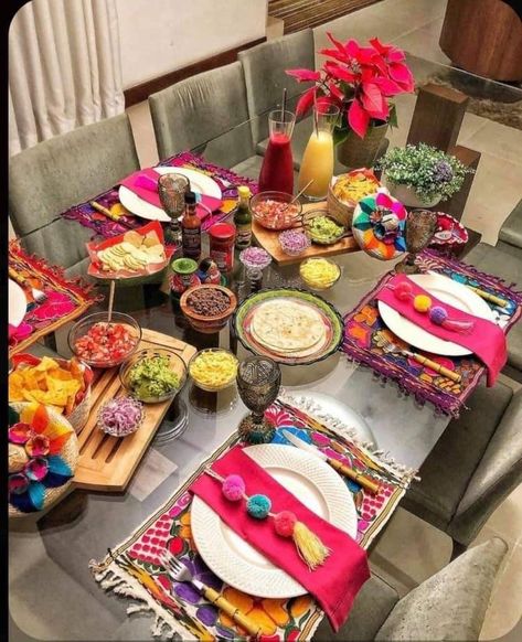 Mexican Table Setting, Buffet Tablescapes, Mexican Dinner Party, Party Rental Ideas, Mexican Themed Party, Mexican Themed Weddings, Mexican Night, Mexican Table, Mexican Birthday