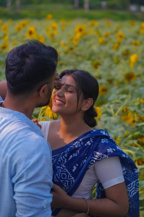 Couple Smile Aesthetic, Bengali Asthetic Couple, Bengali Pre Wedding Photoshoot, Copul Photoshoot, Cupal Pic Love, Village Couple Photography, Bengali Photoshoot, Village Pic, Couple Video Ideas