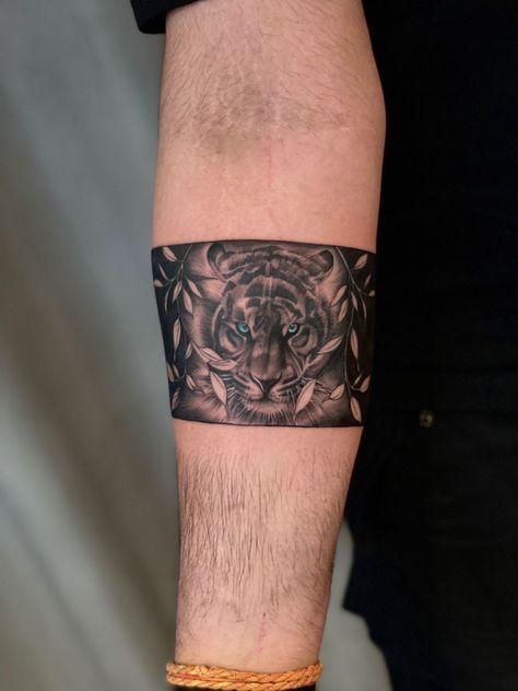 Arm Band Tattoo Cover Up Ideas, Tiger Arm Band Tattoo Design, Tiger Band Tattoo Design, Tiger Arm Band Tattoo, Tiger Band Tattoo, Lion Arm Band Tattoo, Tiger Arm Tattoo Men, Tiger Armband Tattoo, Name Cover Up Tattoos For Men Guys