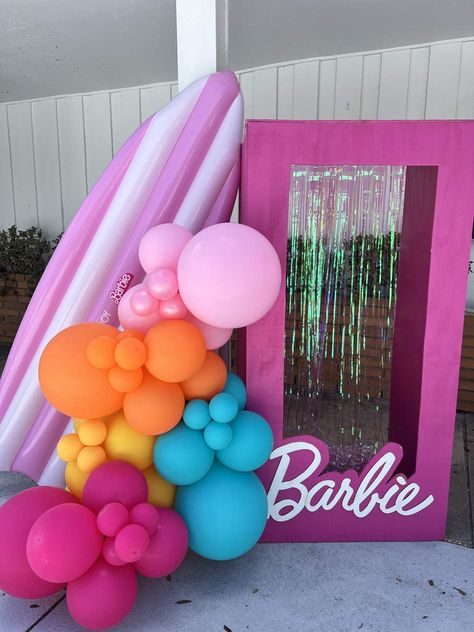 Addie’s Malibu Barbie Party  | CatchMyParty.com Pool Barbie Party, Malibu Barbie Balloon Garland, Barbie Swimming Party, Barbie Pool Party Ideas Decoration, Malibu Barbie Beach Party, Malibu Barbie Birthday Party Decorations, Malibu Barbie Centerpieces, Malibu Barbie Themed Birthday Party, Summer Barbie Birthday Party