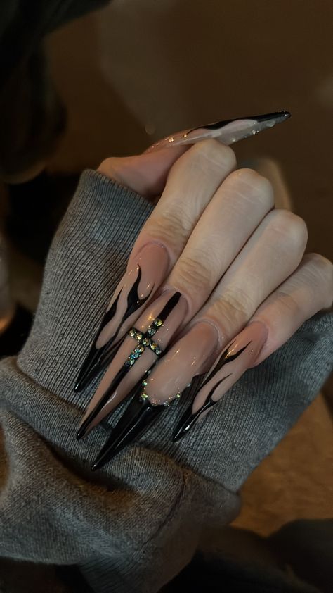 Grunge Nails Stiletto, Black Long Nails Ideas, Nail Ideas Stiletto Long, Goth Pedicure, Stilleto Nail Ideas, Black French Tip Stiletto Nails, Long Goth Nails, Stilleto Nail Idea, Goth Nails Ideas