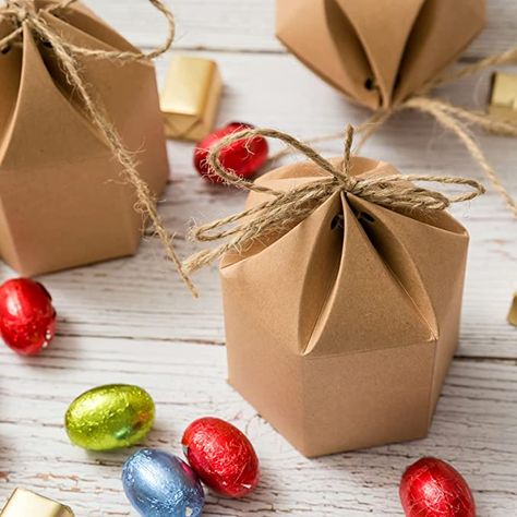 How To Pack Chocolates For Gift, Chocolate Gift Packing, Kraft Paper Packaging, Christmas Gift Packaging, Wedding Candy Boxes, Candy Gift Box, Hexagon Design, Gift Packing, Candy Chocolate