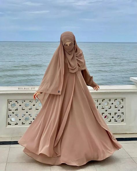 Hijab Outfit Style, Borka Design, Winter Shoot, Baby Deer, Minimal Jewelry, Outfit Style, Hijab Outfit, Just A Girl, The Snow