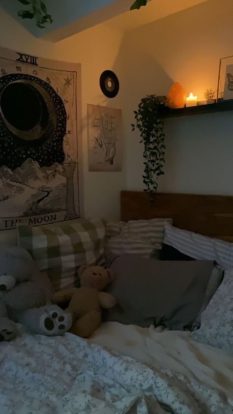 Dream Bedroom Inspiration, Chill Room, Cosy Room, Room Redesign, Grunge Room, Room Deco, Redecorate Bedroom, Cozy Room Decor, Dreamy Room