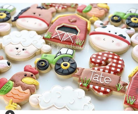 Tractor Cookies, Cow Pig Chicken, Cow Cookies, Farm Cookies, Pig Cookies, Happy Happy Birthday, Farm Theme Birthday, Farm Animals Theme, Farm Themed Birthday Party