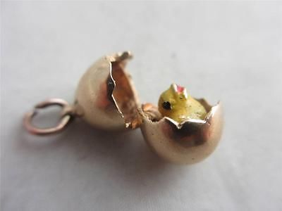 English Charm, Ca.1959 London 9 Ct Gold Opening Easter Egg Enamel Chick Charming Bracelet, Jewellery Vintage, Historical Jewellery, Vintage Fine Jewelry, Bird Charm, Pandora Bracelet Charms, Small Charms, Bird Jewelry, Vintage Jewels