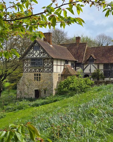 Janet Comer - UK Travel Lover | SWIPE ➡️ Good morning! Today I have some scenes from Stoneacre in Kent. A beautiful half-timbered yeoman farmer's house which dates back to… | Instagram Half Timbered House, Farmers House, Farmer House, Building Reference, British Village, British House, The Volunteers, Good Morning Today, Literature Humor