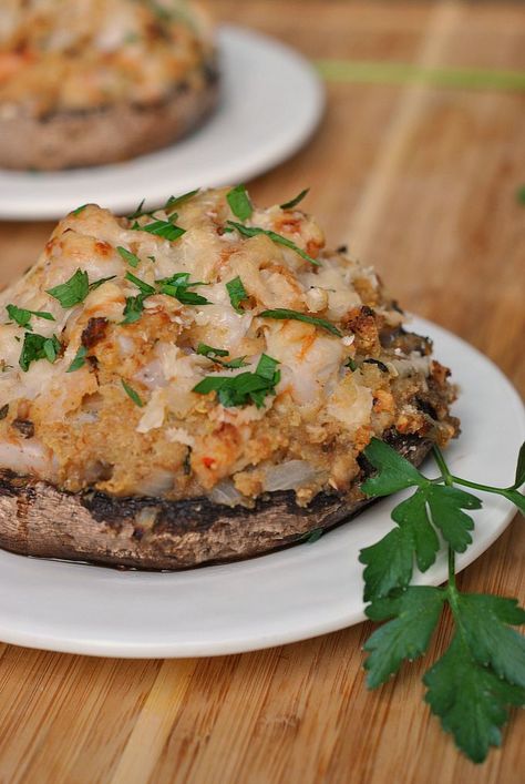 Portabella Mushrooms Recipes, Shrimp Stuffed Mushrooms, Shrimp Stuffed, Portobello Mushroom Recipes, Mushroom Recipes Healthy, Spring Mix Salad, Stuffed Portobello, Baked Mushrooms, Stuffed Mushroom