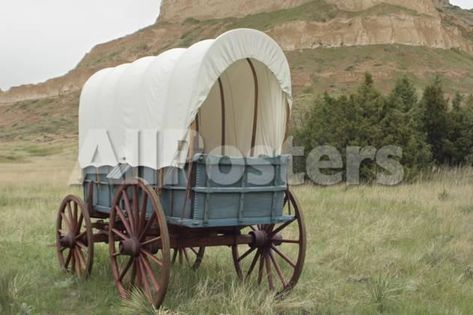 Covered Wagon Replica on the Oregon Trail, Scotts Bluff National Monument, Nebraska Transportation Photographic Print - 61 x 41 cm Earth Bag Homes, Horse Drawn Wagon, Old Wagons, Woody Wagon, The Oregon Trail, Transportation Poster, Chuck Wagon, Covered Wagon, Oregon Trail