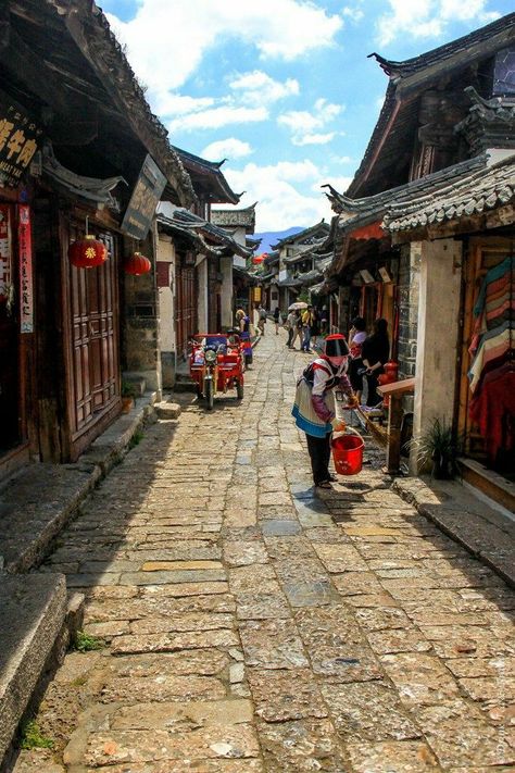 Lijiang China, Chinese Scenery, China Aesthetic, Soothing Images, Ancient Chinese Architecture, Ghost City, China City, Yunnan China, China Garden