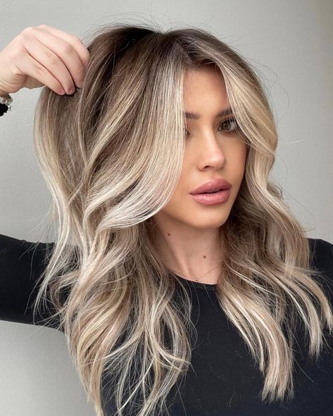 Natural-Looking Muted Blonde Balayage Subtle Face Framing, Pale Blonde Hair, Copper Blonde Hair Color, White Blonde Hair, Blond Balayage, Beautiful Blonde Hair, Cool Blonde Hair, Hd Lace Frontal, Ash Blonde Hair