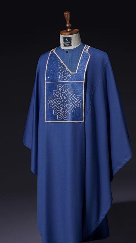 A Babbar Riga (Big Gown) is a large piece of clothing worn by men in Hausa, Yoruba, and Nupe societies in northern Nigeria. It's a high-status item of clothing. Man Native Nigeria, Lastest Style For Men Nigeria, Babbar Riga, Mtn Logo, Stone Clothes, Big Gown, Agbada Designs For Men, Agbada Design, Dashiki For Men