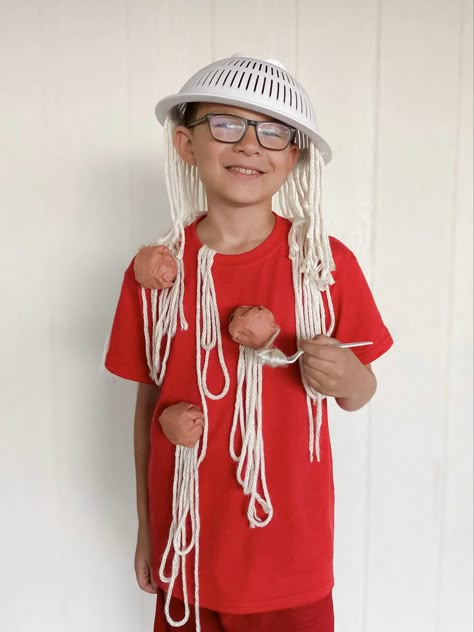 Spaghetti Costume, Themed Halloween Costumes, Food Day, Creepy Costumes, Halloween Makeup Diy, Food Costumes, Clever Halloween Costumes, Homemade Halloween Costumes, Cute Couple Halloween Costumes