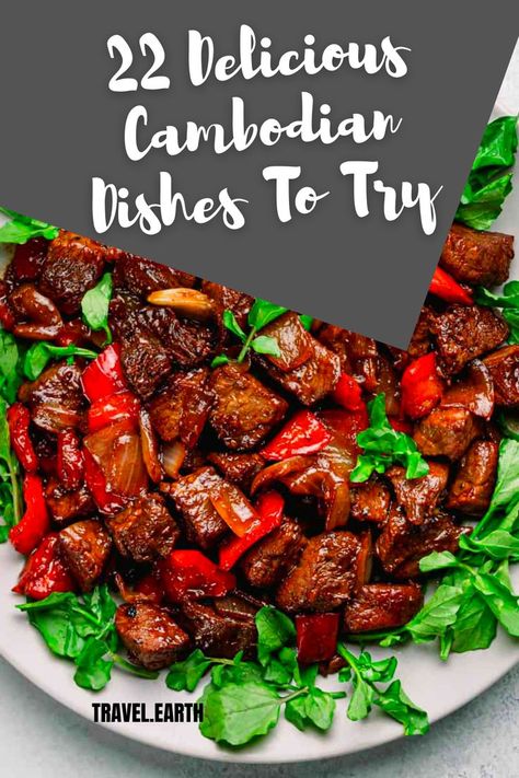 Cambodian cuisine may not be as well known as food from neighbouring Thailand or Vietnam, but it’s just as delicious. It uses more herbs and fewer spices than most other South-East Asian food. Here are some of the tastiest Cambodian dishes you should try on your next visit. Vegetarian Cambodian Recipes, Easy Cambodian Recipes, Cambodian Recipes Easy, Cambodian Appetizers, Cambodian Food Traditional, Veitmanese Food, Cambodia Recipes, Cambodian Food Recipes, Cambodian Curry