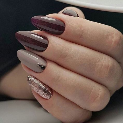 Rose Gold Nails Glitter, Nye Nails, Nagellack Trends, Nail Effects, Square Nail Designs, Short Square Nails, Rose Gold Nails, Makijaż Smokey Eye, Striped Nails