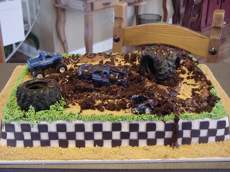 mud bogging cake | mud bogging | Flickr - Photo Sharing! Mud Truck Birthday Party, Mud Truck Cake, Mudding Birthday Party, Mud Bog, Truck Birthday Cakes, Bike Cakes, Monster Truck Cake, Truck Cakes, Mud Cake