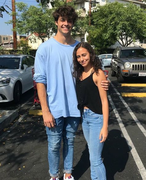 Tall Bf Short Gf Aesthetic, Tall Bf Short Gf, Tall Bf, Short Girlfriend, Tall Boyfriend, Noah Centineo, Lana Condor, S Love Images, Tall Boys