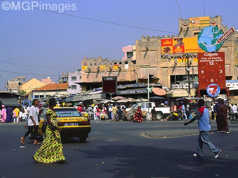 Such a typical Dakar, Senegal street scene, so much hustle and bustle. You can leave Dakar, but Dakar will never leave your soul. Senegal Africa, It Is Friday, Paris Dakar Rally, Dakar Senegal, Paris Dakar, Beautiful Sites, Unit Study, African Countries, Central African