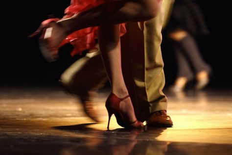 Entrepreneur: How to Dance Your Way to Entrepreneurial Success https://t.co/HLtyaFzx5B Ballroom Dance Aesthetic, Tango Aesthetic, Jamie Hewlett, Social Dance, Dance Event, Tango Dance, Damon Albarn, Argentine Tango, Dancing Aesthetic