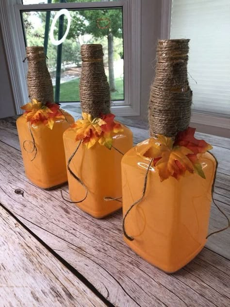 Pumpkin Wine Bottle Craft, Pumpkin Wine Bottles, Pumpkin Bottles, Diy Pumpkin Decor, Beer Bottle Crafts, Bottle Craft Ideas, Liquor Bottle Crafts, Bottle Diy Crafts, Old Glass Bottles