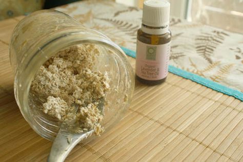 10 DIY Beauty Recipes using household ingredients Homemade Face Scrub, Diy Facial Scrub, Oatmeal Face Scrub, Salt Face Scrub, Face Scrub Recipe, Diy Oatmeal, Diy Face Scrub, Homemade Oatmeal, Face Scrub Homemade