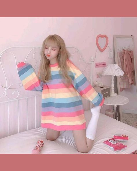 Mode Pastel, Estilo Harajuku, Soft Girl Outfits, Pastel Outfit, Soft Girl Aesthetic, Rainbow Sweater, Pastel Fashion, Kawaii Fashion Outfits, Kawaii Clothes