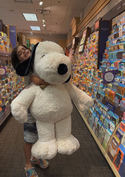 Snoopy Stuffed Animal Aesthetic, Stuffies Aesthetic, Snoopy Plushies, Aesthetic Stuffed Animals, Huge Stuffed Animals, Stuffed Animals Aesthetic, Snoopy Plushie, Big Stuffed Animals, Cartoon Plushies