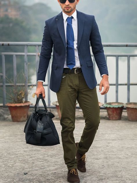 Chinos And Blazer Men, Casual Tie Outfit, Chinos And Blazer, Stone Chinos, Chinos Men, Blue Blazer Outfit, Blazer Outfit Ideas, Plain Blazer, Men Suits Wedding