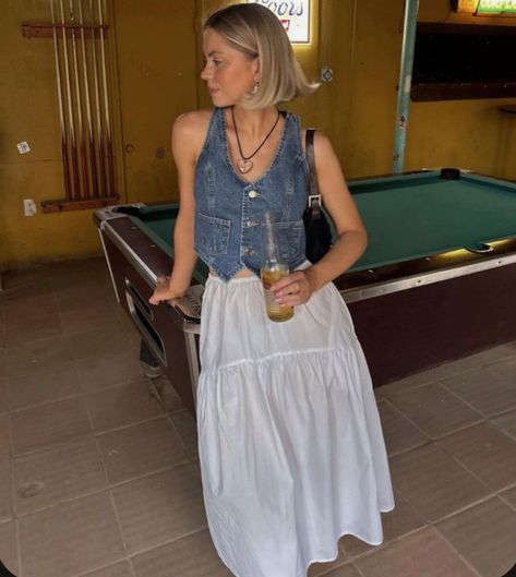 White Maxi Skirt Outfit, Denim Vest Outfit, White Skirt Outfits, Maxi Skirt Outfit, White Maxi Skirt, Fest Outfits, White Maxi Skirts, Maxi Skirt Outfits, Hannah Montana