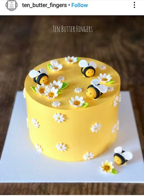 Birthday Cake Bumblebee, Bee Cakes Birthday, Bees Birthday Cake, Bumblebee Cake Ideas, Bumble Bee Cakes, Bee Cake Ideas 1st Birthdays, 1st Bee Day Cake, Bee Birthday Cake Ideas, Bee Themed Baby Shower Cake