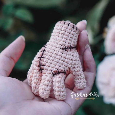 Wednesday Crochet Pattern: Amigurumi Thing FREE Crochet Pattern Crochet Pour Halloween, Halloween Characters, Crochet Supplies, Fun Crochet, Crochet Decoration, Halloween Crochet, Crochet Basics, Amigurumi Free Pattern, Crochet Patterns Amigurumi