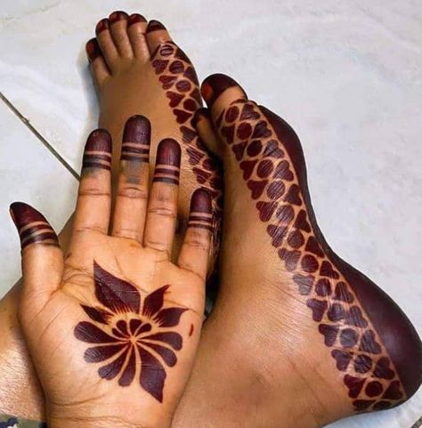 Lalle Design, Gorintaku Designs, Henna Tattoo Back, Leg Mehandi, Leg Henna, Khafif Mehndi Design, Alphabet Tattoo Designs, Leg Mehndi, Foot Henna