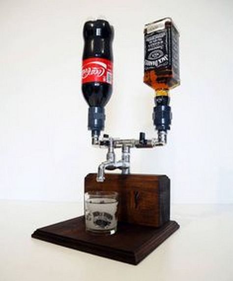 Liquor Dispenser Diy, Whisky Spender, Whiskey Dispenser, Dispenser Diy, Alcohol Dispenser, Jack And Coke, Wine Dispenser, Liquor Dispenser, Headset Stand