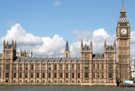 Houses Of Parliament London, Street Pictures, Pall Mall, London Architecture, House Of Commons, London House, London Tours, Houses Of Parliament, Things To Do In London