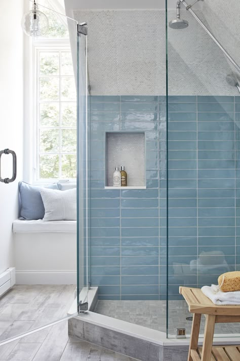 24 Creative Blue and Green Tiled Bathrooms - Best Tiled Bathroom Ideas Secondary Bathroom, Blue Shower Tile, Blue Glass Tile, Small Bathroom With Shower, Serene Bathroom, Blue Tile, Small Bath, Tub Shower Combo, Blue Bathroom