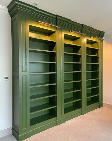 Bookcase Crown Molding, Georgian Bookcase, Library Wood, Bookcase Library, Sustainable Living Room, Traditional Bookcases, Academia Room, Carpentry And Joinery, Library Bookcase