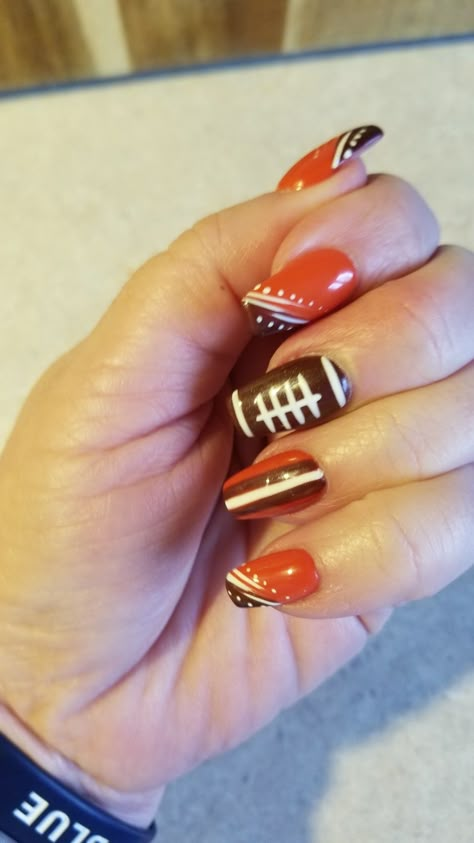 Cleveland Browns Nail Art, Cleveland Browns Nails Design, Cleveland Browns Nails, Chief Nails, Football Nails Design, Bulldog Nails, Sept Nails, Nfl Nails, Football Nail Designs